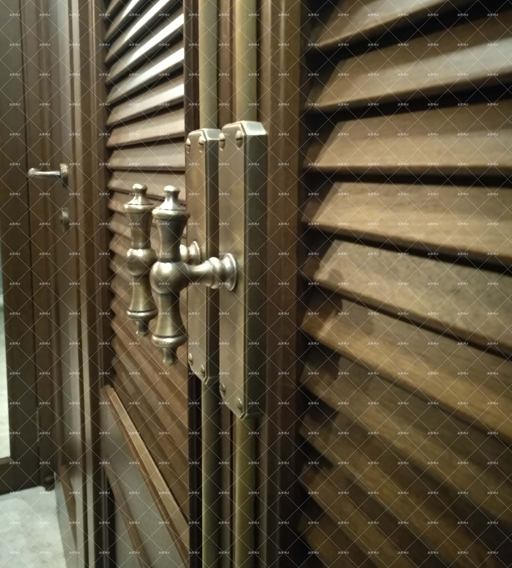 Кремон на шкаф