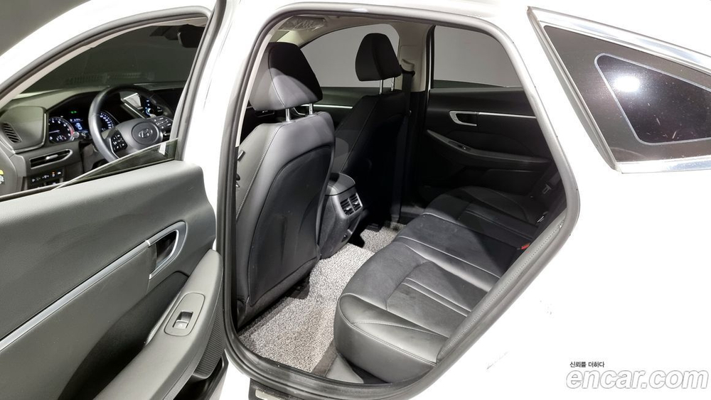 Hyundai Sonata (DN8) 2.0 (04.2020)