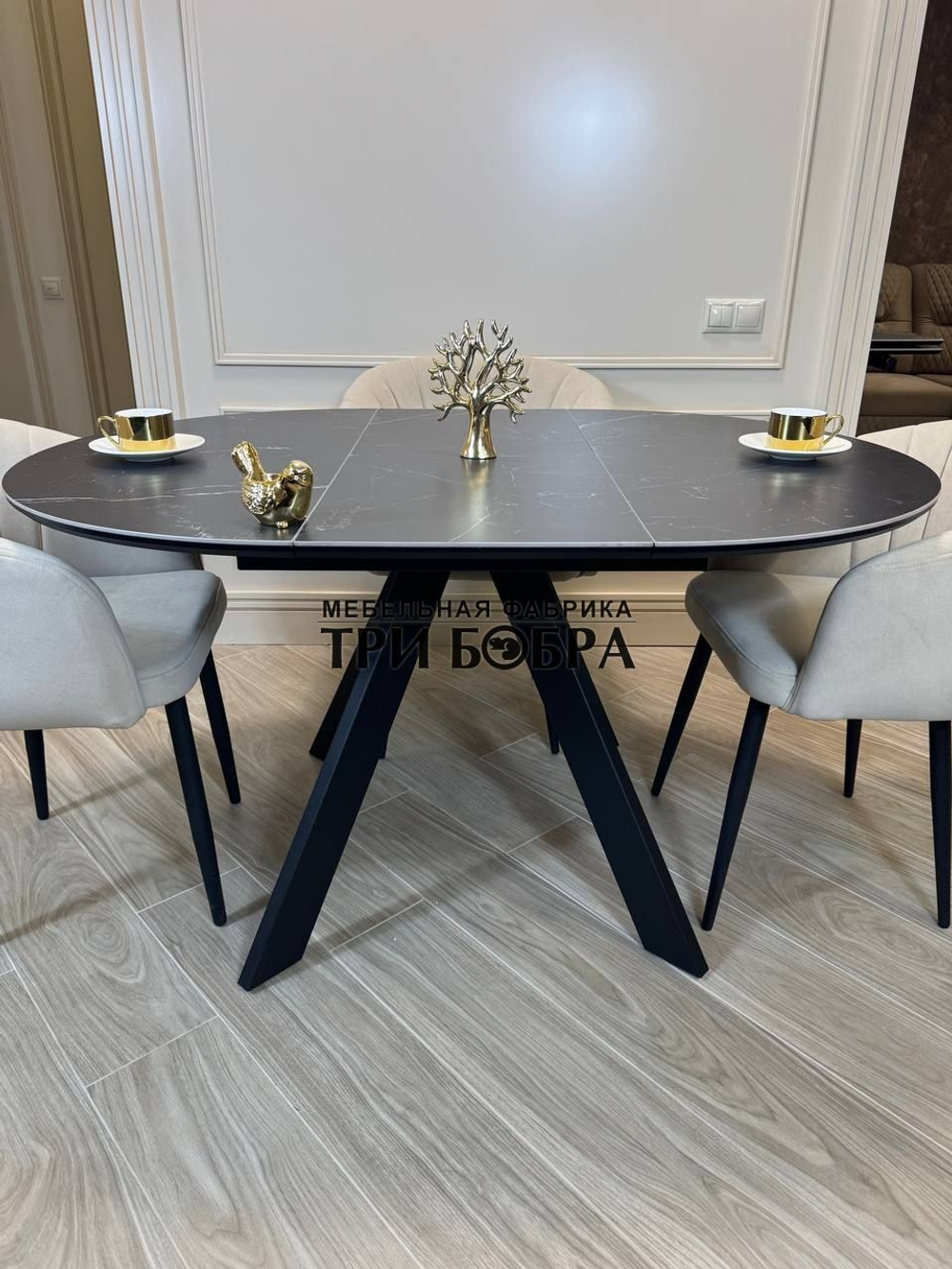 Круглый раздвижной стол "Бонжур", керамогранит, черный мрамор и стулья "Версаль"