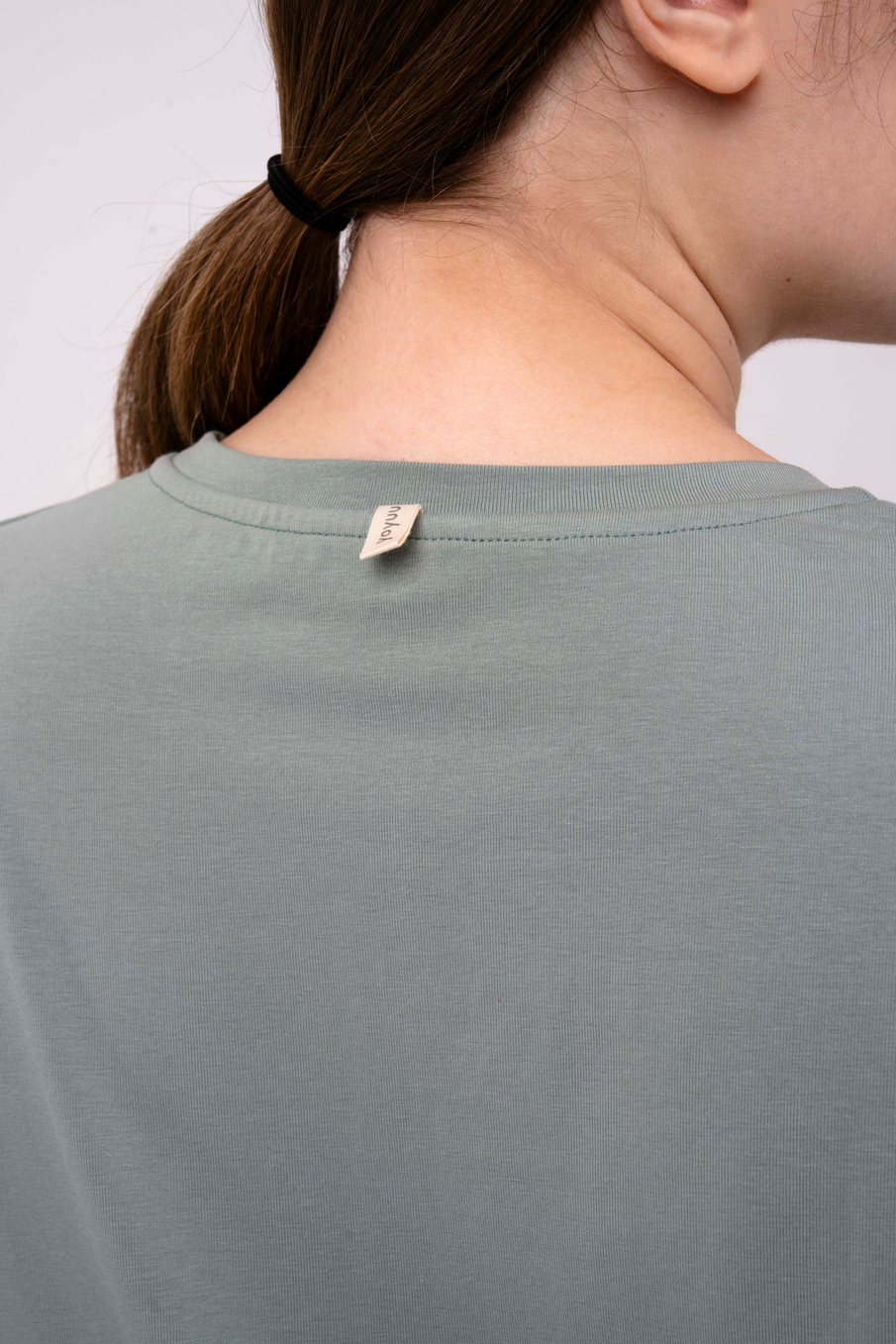 Оверсайз футболка со спущенным рукавом