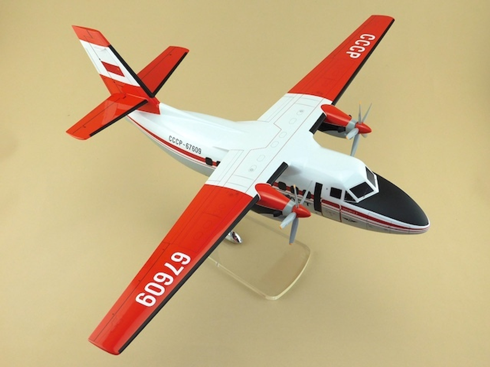 Модель самолета L-410 УВП-Э-3 (М1:32, Аэрофлот СССР)