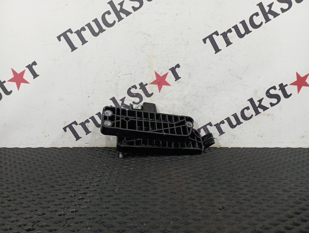 Кронштейн педали газа