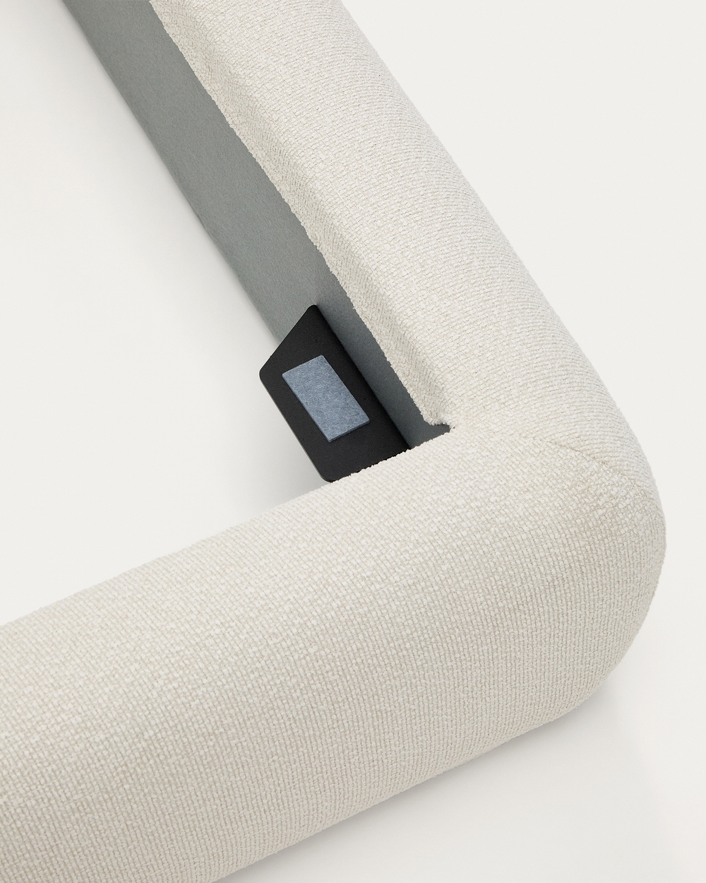 Кровать Martina со съемным чехлом из шенилла цвета экрю 90 x 200