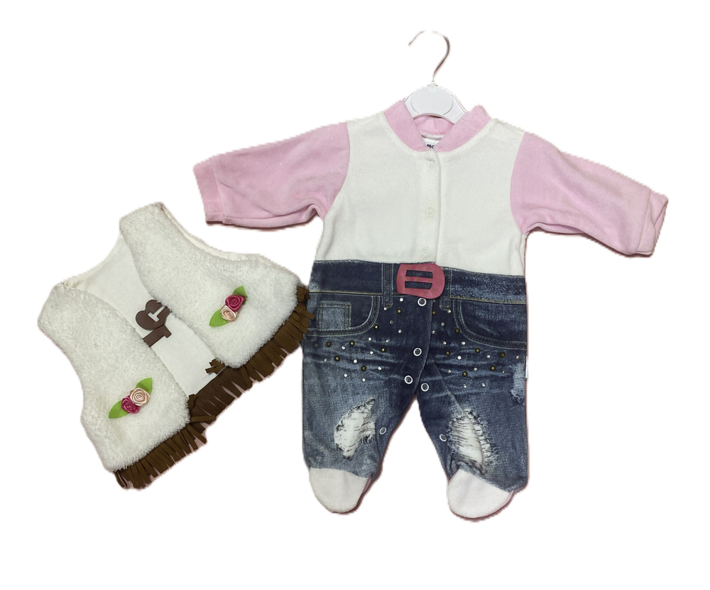 Комбинезон на новорожденную девочку из велюра в комплекте с жилеткой на рост 50 см произ-ва Турция