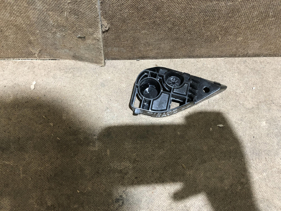 Кронштейн двери багажника Toyota RAV4 IV (XA40) 15-19 Б/У Оригинал 7682642130