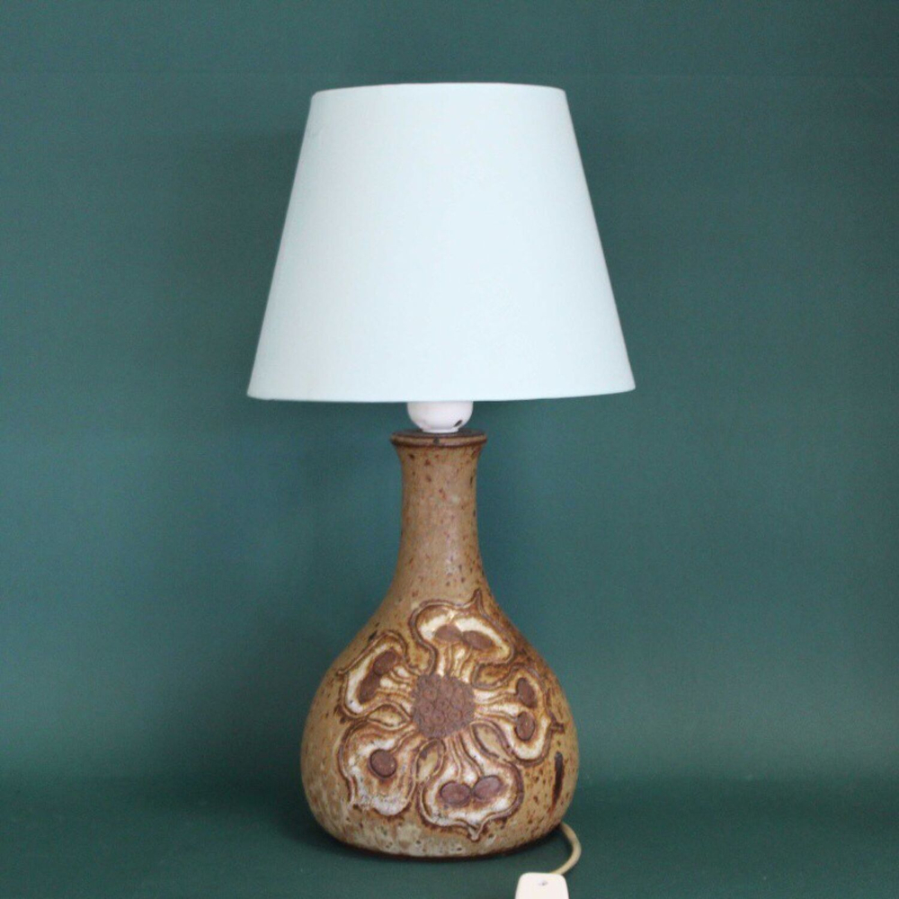 Винтажная настольная лампа