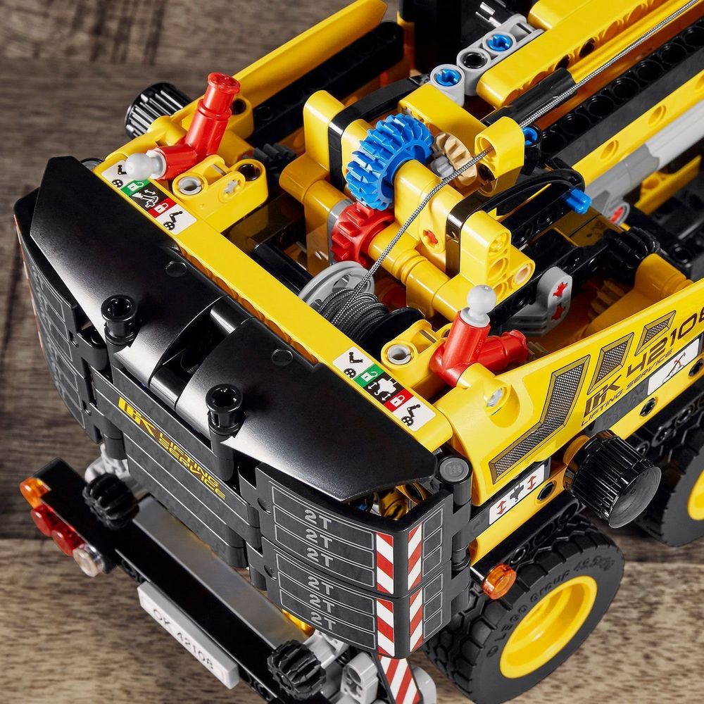 Мобильный кран Technic  LEGO