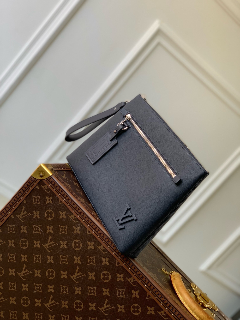 Louis Vuitton Takeoff Pouch