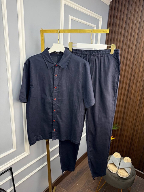 Льняной костюм Kiton