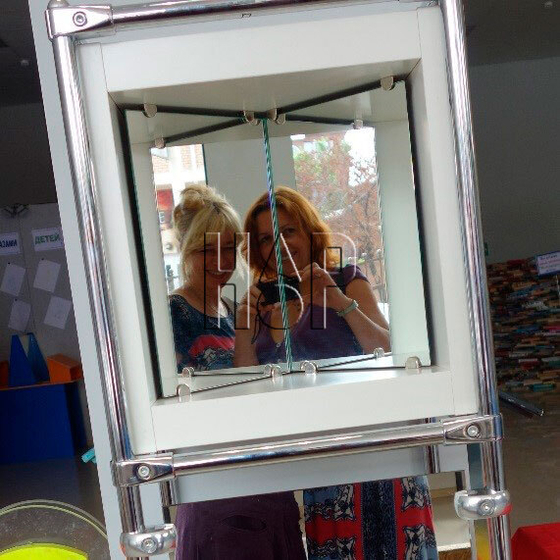 Учебный экспонат Обратное зеркало