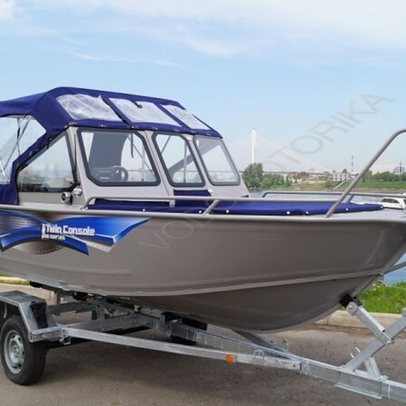 Катер Berkut L-TwinConsole (Comfort)