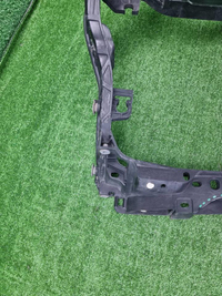 Кронштейн интеркулера правый Porsche Macan (14-18)