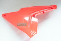 19030-KZZ-J00ZC. SHROUD, R. FR. Fairing Honda Rally250, RED *R292R*, No labels