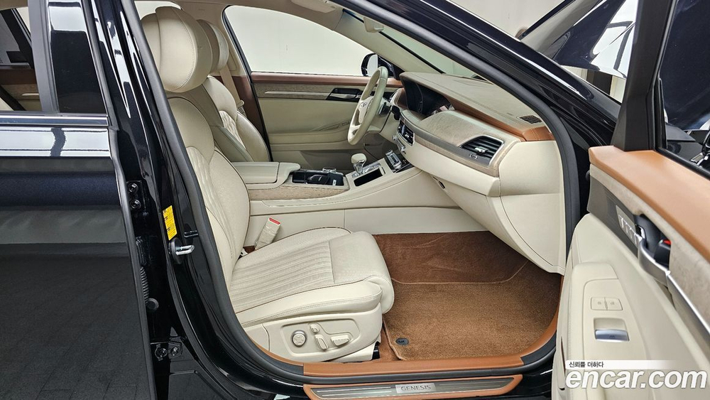 Genesis G90 3.8 AWD (02.2021)
