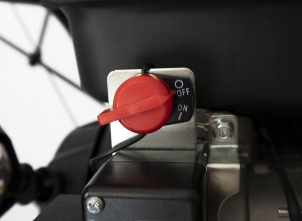 Снегоуборщик бензиновый HUTER SGC 8000 с электростартером 220В 70/7/18