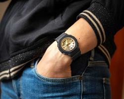 Часы Casio GMA-P2100SG-1A