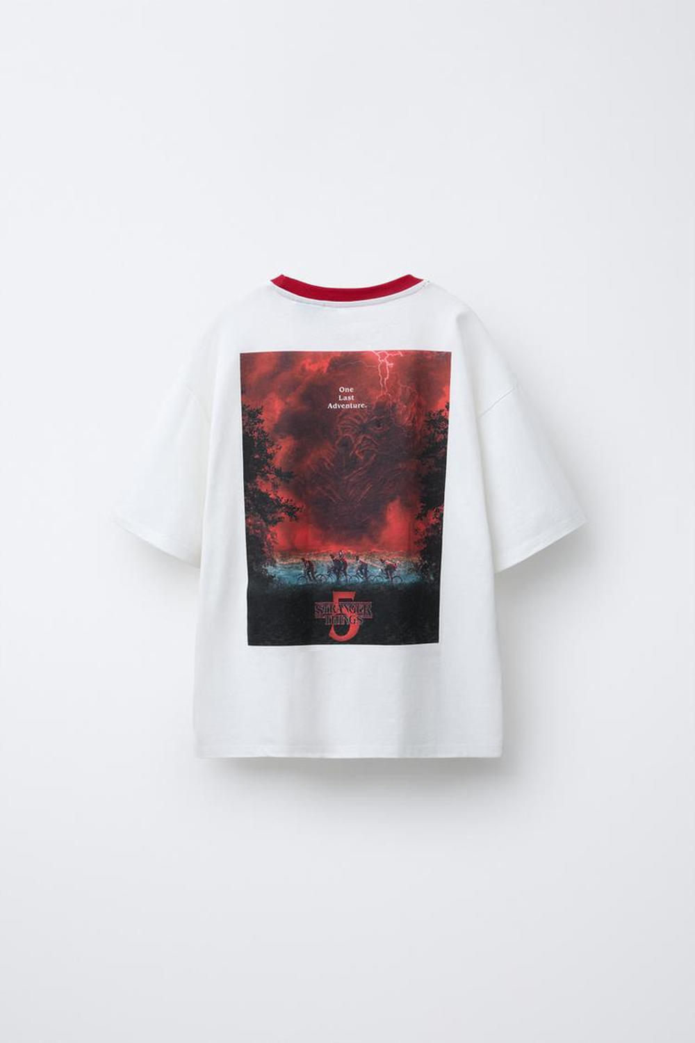 ZARA ФУТБОЛКА С КОНТРАСТНЫМ ВОРОТОМ STRANGER THINGS © NETFLIX, БЕЛЫЙ