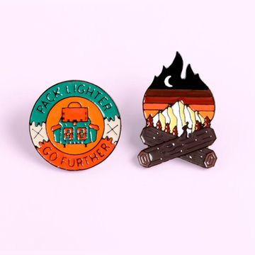 Значок металлический на одежду/Пин. CampFire
