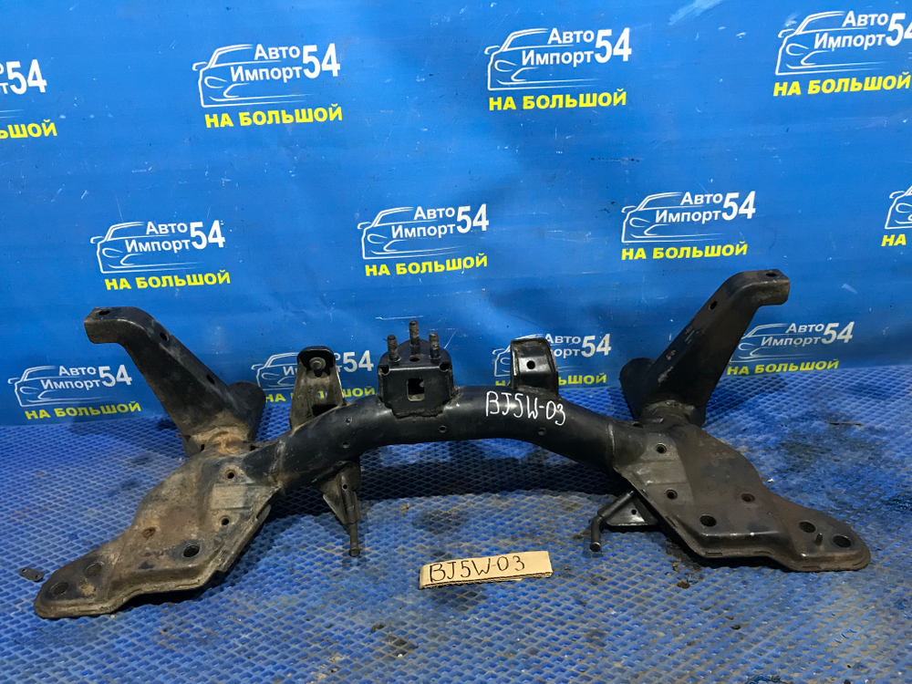 Балка передняя поперечная MAZDA FAMILIA 2001