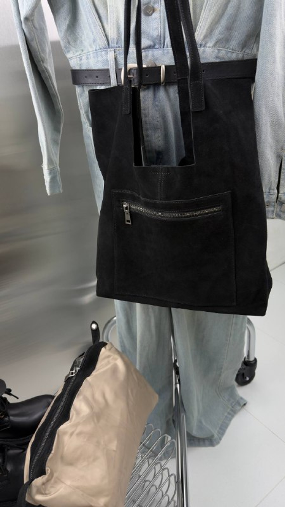 Сумка-мешок женская натуральная замша артикул 610-51 цвет "чёрный"