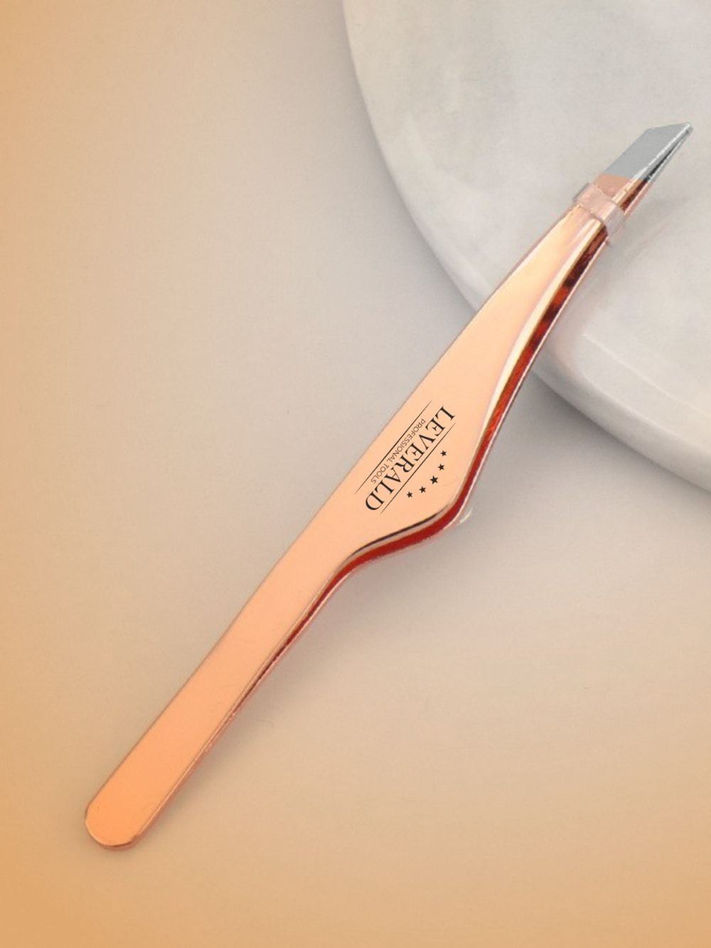 Leverald, пинцет для бровей TA-109-РЗ (ручная заточка), скошенный профессиональный, цвет розовое золото