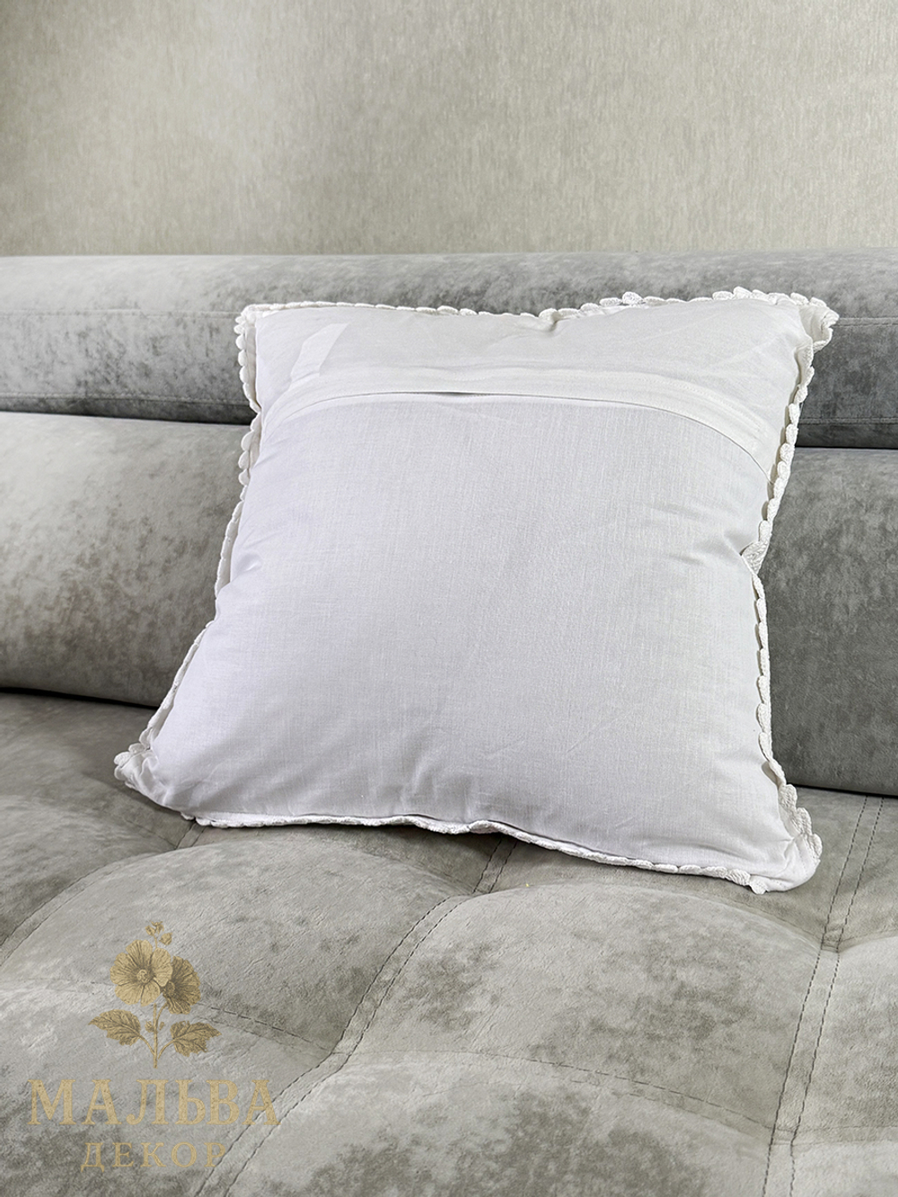 Подушка декоративная "Кружево" белая 45x45x10см от J-LINE