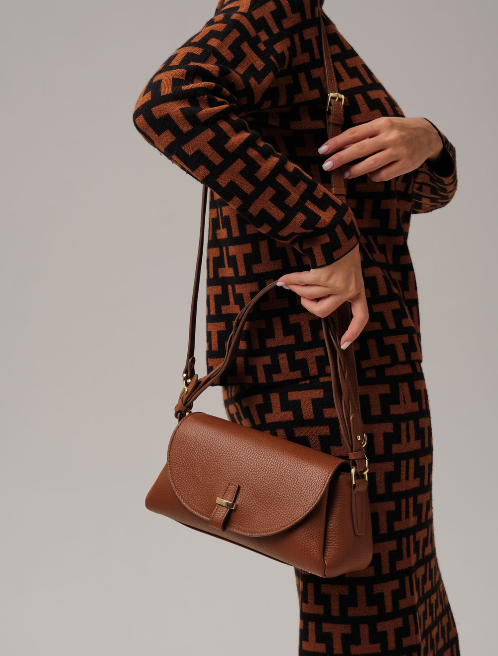 Кожаная сумка Deboro 31117 фундук