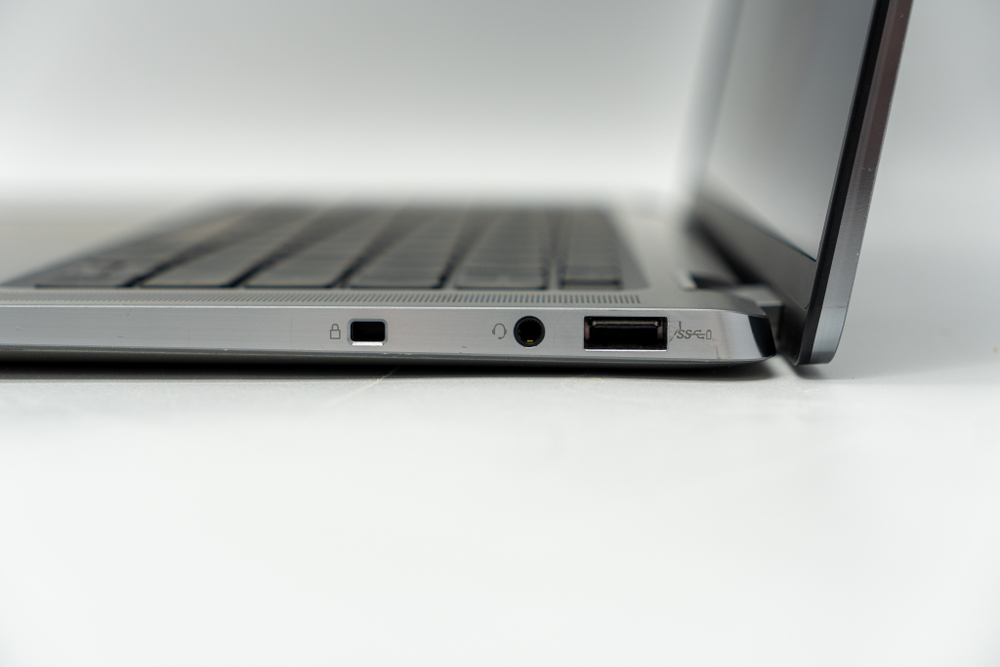 Ноутбук Dell Latitude 9520 ( i7-1185G7 )