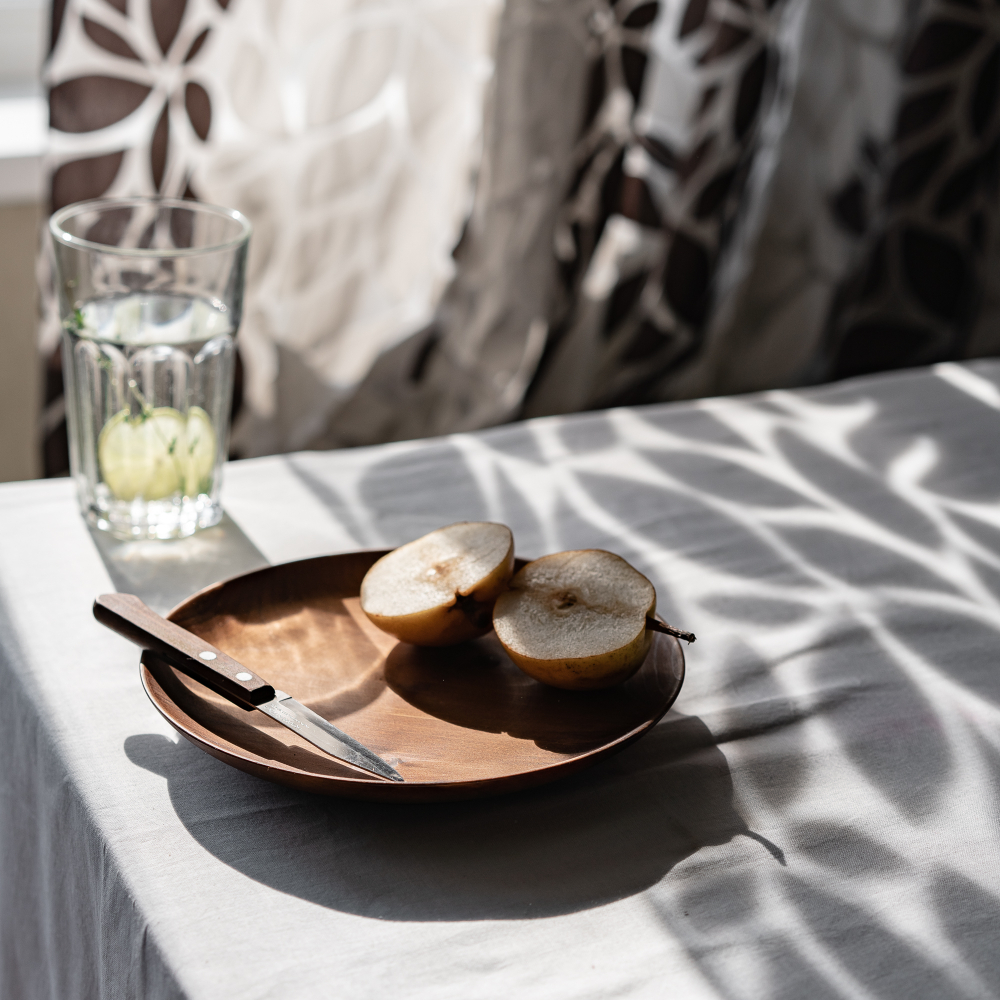 Деревянная плоская тарелка Art of Siberia из сибирского кедра серии ЛОТОС T155