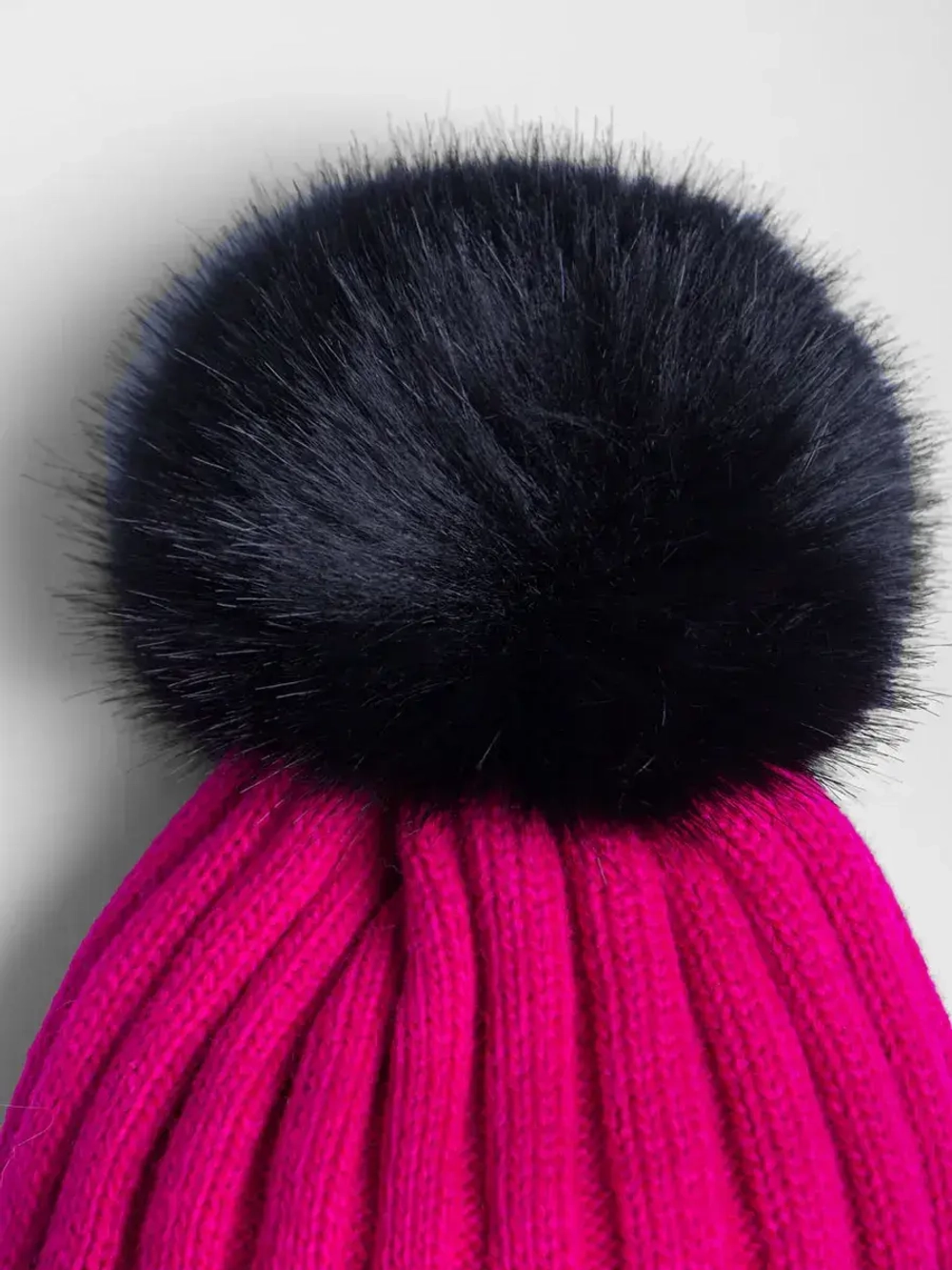 Шапка для девочки зимняя вязаная с помпоном