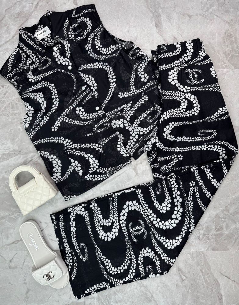 Жилет CHANEL