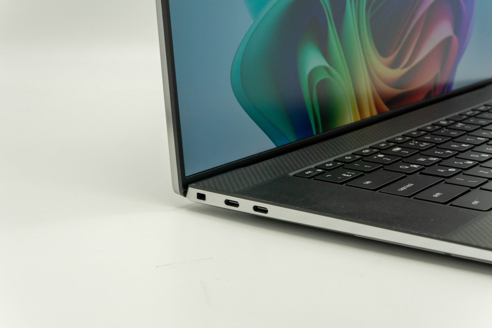 Ноутбук Dell Precision 5750 ( i7-10850H / Quadro T2000 )