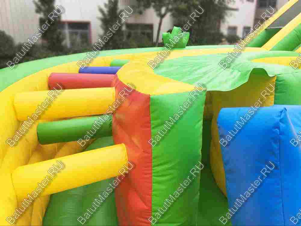 Надувная полоса препятствий "Мощный лабиринт" размер 15*8*6 м