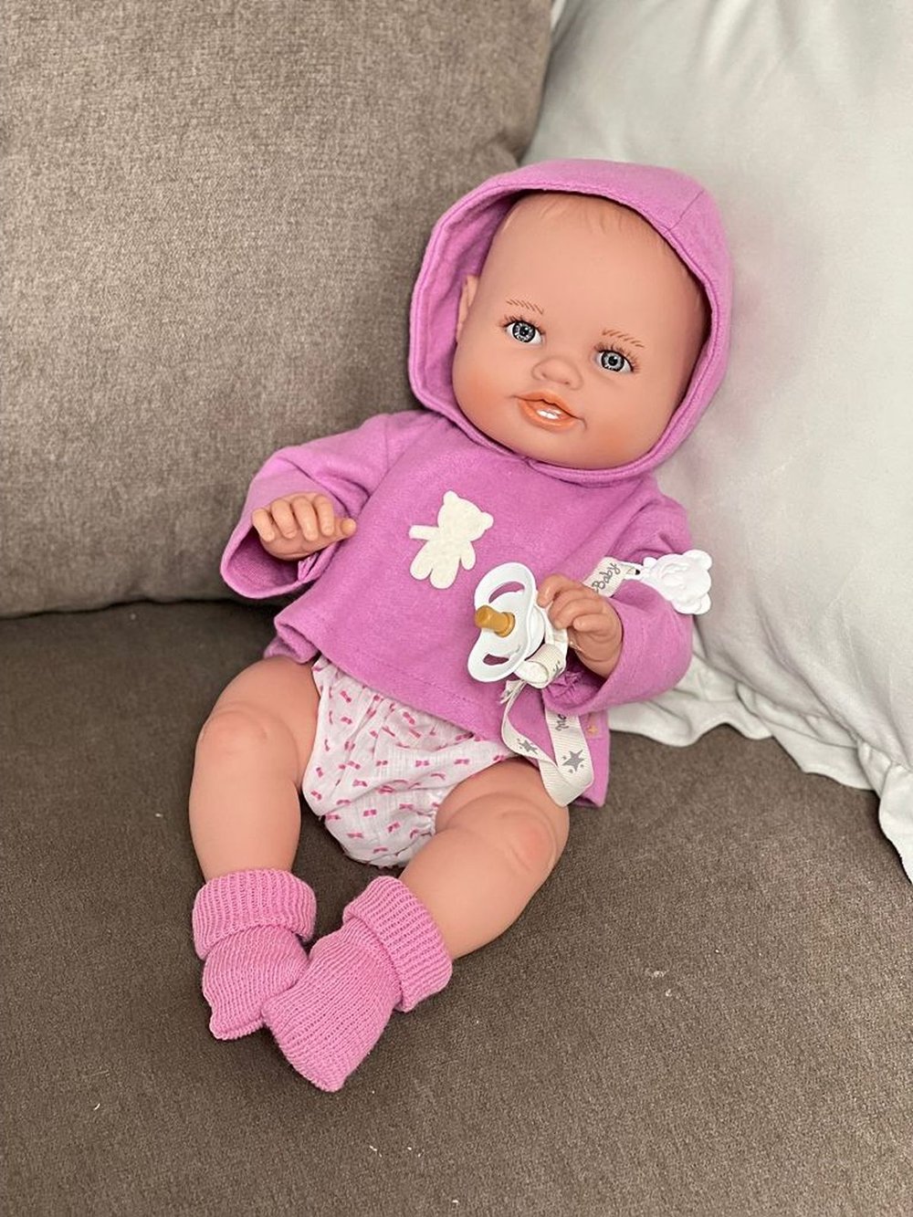 Кукла LAMAGIK виниловая Daniela 45см (46706)