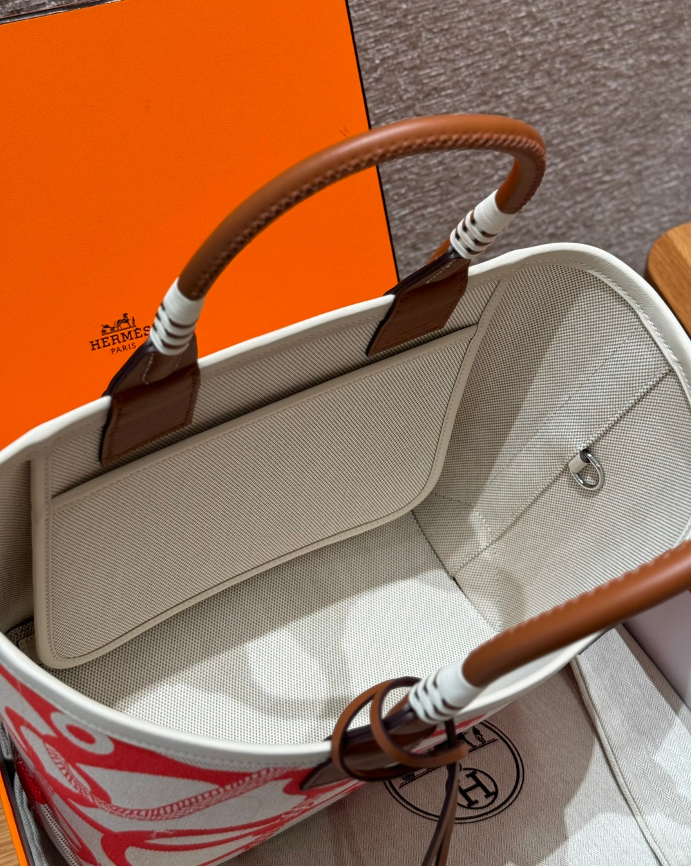 Hermes Steeple 28 cm