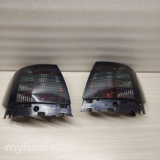 Задние фонари Audi A4 B5 smoke