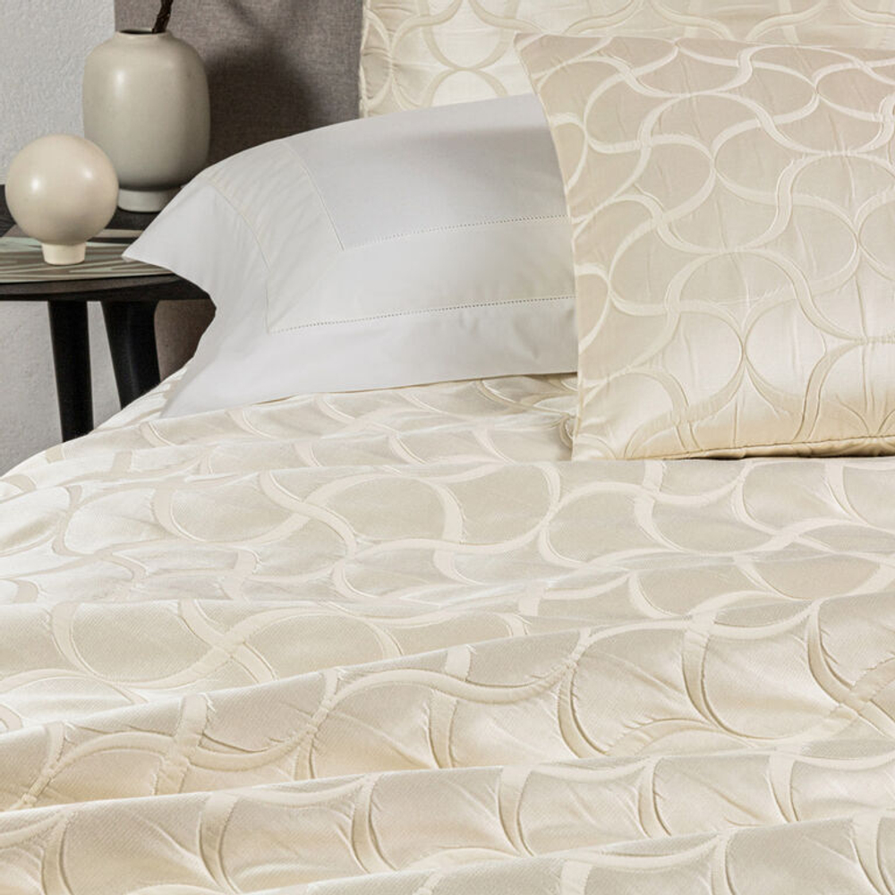 Наволочка Frette Luxury Tile Milk (50 x 50 см)