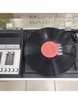 Электрофон сетевой транзисторный "Мелодия-103-в-стерео"