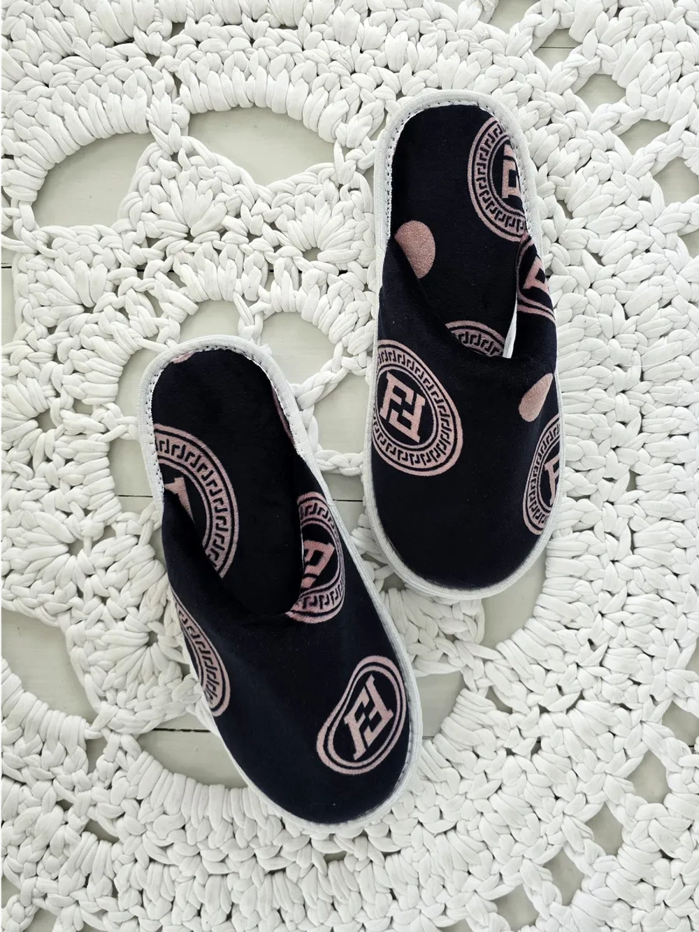 Велюровые тапочки