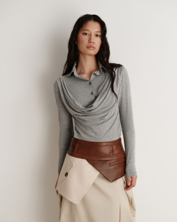 Блузка с плиссированной отделкой