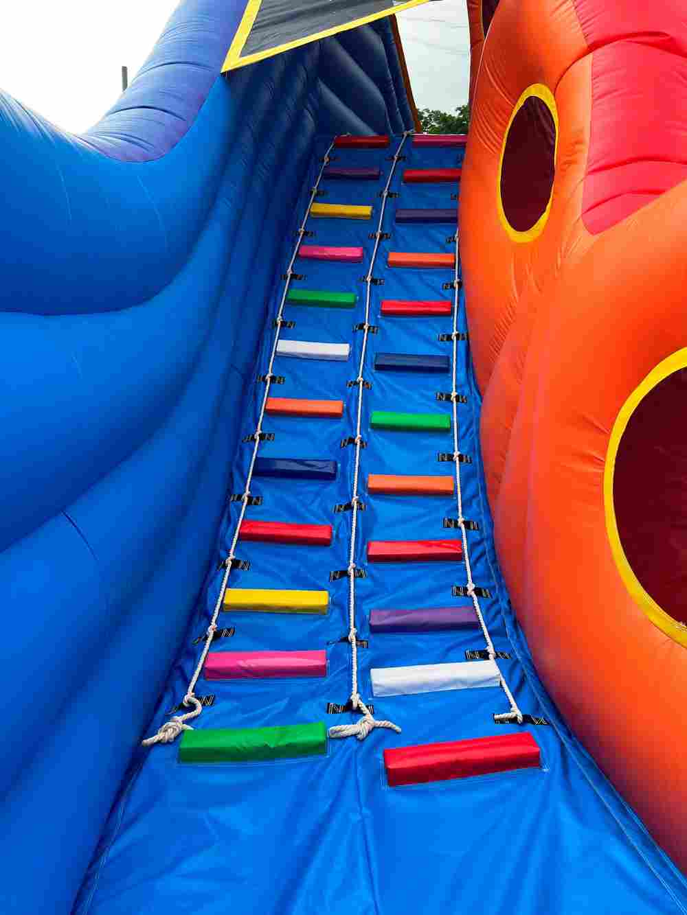 Надувной аквапарк «Аквасфера», без бассейна, 25*22*7,3 м