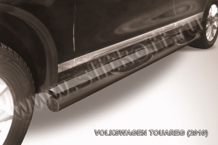 Пороги стальные Volkswagen Touareg (2010-2014) d76 с проступями (серебристые)