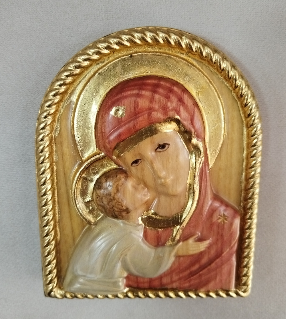 Деревянная икона Пресвятой Богородицы