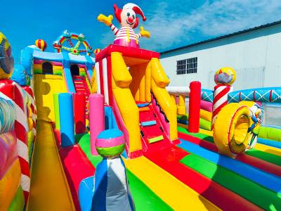 Коммерческий надувной батут «Парк развлечений», 14*6*7 м.