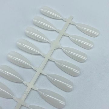 Типсы для демонстрации отрывные "Миндаль" 20 мм молочные