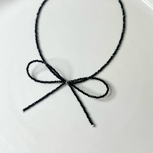 Колье-чокер "Бант" со шпинелью