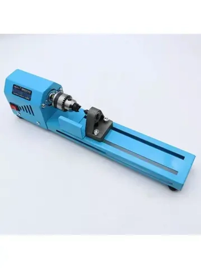 Токарный деревообрабатывающий станок Charet с инструментами в комплекте