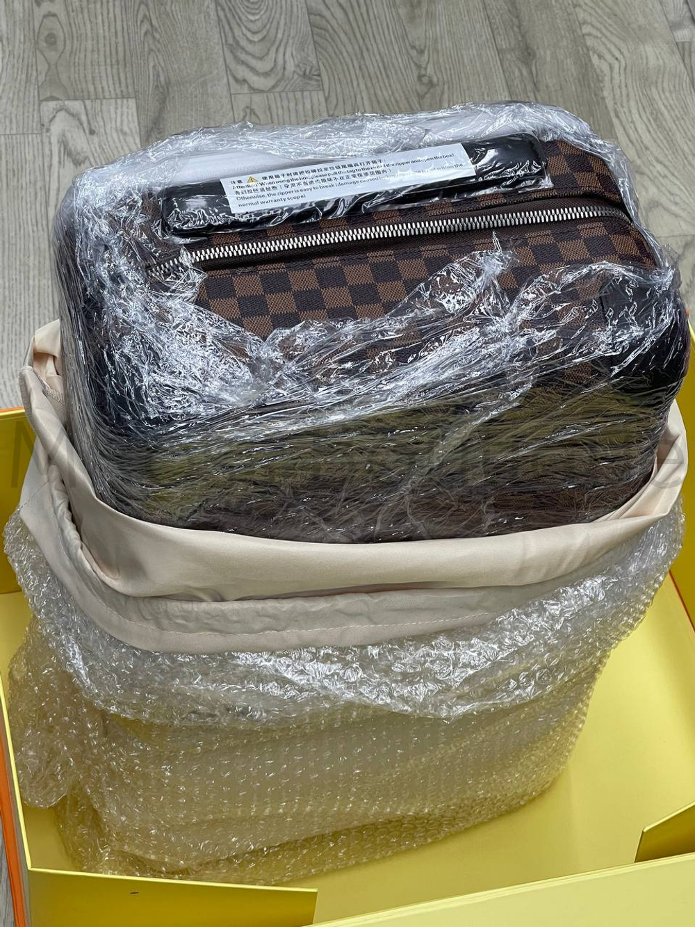 Чемодан Louis Vuitton Horizon 55 Damier Ebene