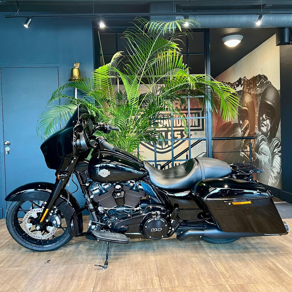 Harley-Davidson Street Glide 114 2022м.г