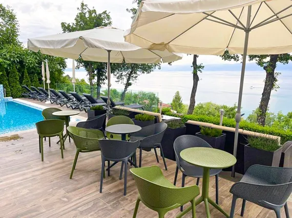 Стул пластиковый Sky Pro оливковый